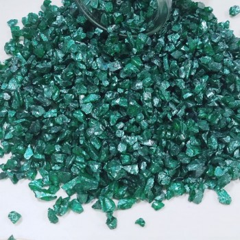 Dekoratif 4-8 MM Arlığında Gercek Cam kırığı 1 Kg Yeşil Dekoratif 4-8 MM Arlığında Gercek Cam kırığı 1 Kg Yeşil