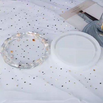 Epoksi Silikon Kalıp Büyük Boy Yuvarlak Köşeli Küllük Kalıbı 19X19 CM Epoksi Silikon Kalıp Büyük Boy Yuvarlak Köşeli Küllük Kalıbı 19X19 CM