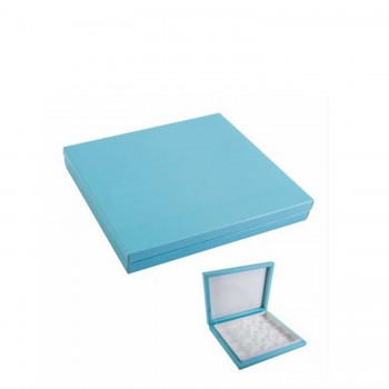 Karton Çikolata Kutusu 24 lü Separatörlü 23.4X31.5 CM Mavi Karton Çikolata Kutusu 24 lü Separatörlü 23.4X31.5 CM Mavi