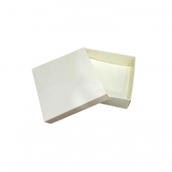 Komple Karton Kutu 10X10x3 CM - 25 Adet Krem Komple Karton Kutu 10X10x3 CM - 25 Adet Krem