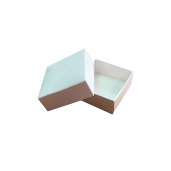 Komple Karton Kutu 5X5X2.2 CM - 50 Adet Beyaz Komple Karton Kutu 5X5X2.2 CM - 50 Adet Beyaz