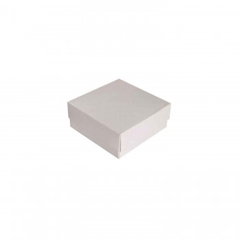 Komple Karton Kutu Düz Renk 7X7X2.2 CM - 25 Adet Beyaz Komple Karton Kutu Düz Renk 7X7X2.2 CM - 25 Adet Beyaz