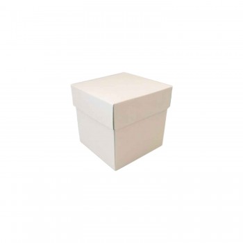 Komple Karton Kutu Düz Renk 6X6X6 CM - 25 Adet Beyaz Komple Karton Kutu Düz Renk 6X6X6 CM - 25 Adet Beyaz