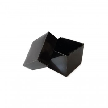 Komple Karton Kutu Düz Renk 8x8x6.5 CM - 25 Adet Siyah Komple Karton Kutu Düz Renk 8x8x6.5 CM - 25 Adet Siyah