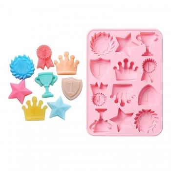 Silikon Kek Kalıp Çikolata Şampiyonluk Figürleri Kalıbı Şeker Hamuru Taş Tozu Kalıbı 12 Li Silikon Kek Kalıp Çikolata Şampiyonluk Figürleri Kalıbı Şeker Hamuru Taş Tozu Kalıbı 12 Li