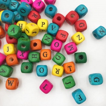 Ahşap Küp HARFLİ Boncuk 10X10 MM Karışık Renkli 100 GRAM Ahşap Küp HARFLİ Boncuk 10X10 MM Karışık Renkli 100 GRAM