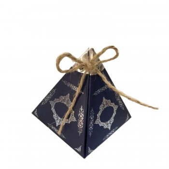 Karton Lokumluk Gümüş Saray Desenli Piramit Modeli 50 Adet Lacivert Karton Lokumluk Gümüş Saray Desenli Piramit Modeli 50 Adet Lacivert