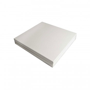 Karton Çikolata Kutusu 16'lı Separatörlü 23.5 X 22.5 CM Beyaz Karton Çikolata Kutusu 16'lı Separatörlü 23.5 X 22.5 CM Beyaz