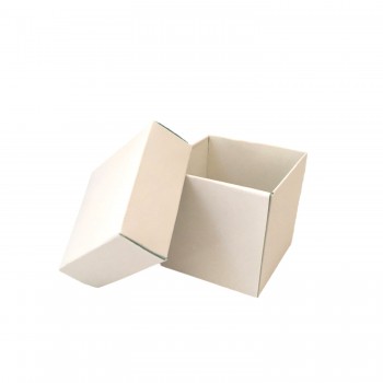 Komple Karton Kutu 5X5X5 CM - 50 Adet Beyaz Komple Karton Kutu 5X5X5 CM - 50 Adet Beyaz