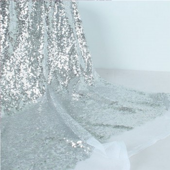 Payet Pullu Kumaş Parti Masa Örtüsü 100 X140 Cm Gümüş Payet Pullu Kumaş Parti Masa Örtüsü 100 X140 Cm Gümüş